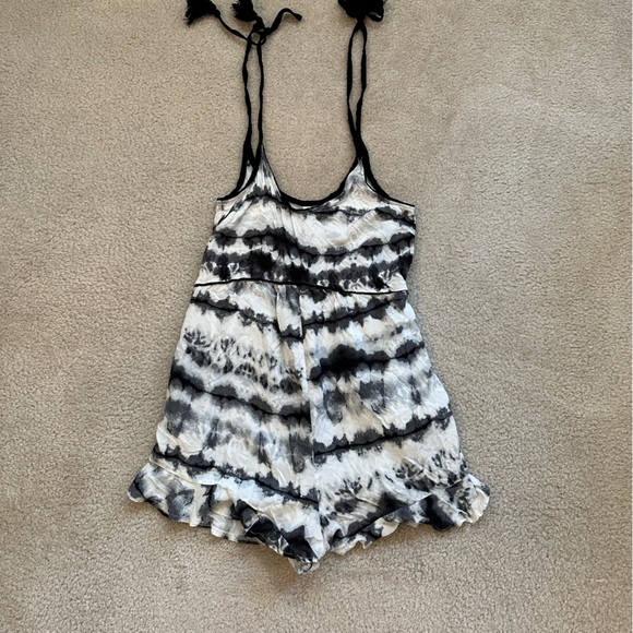 xhilaration romper NWOT - Picture 2 of 6